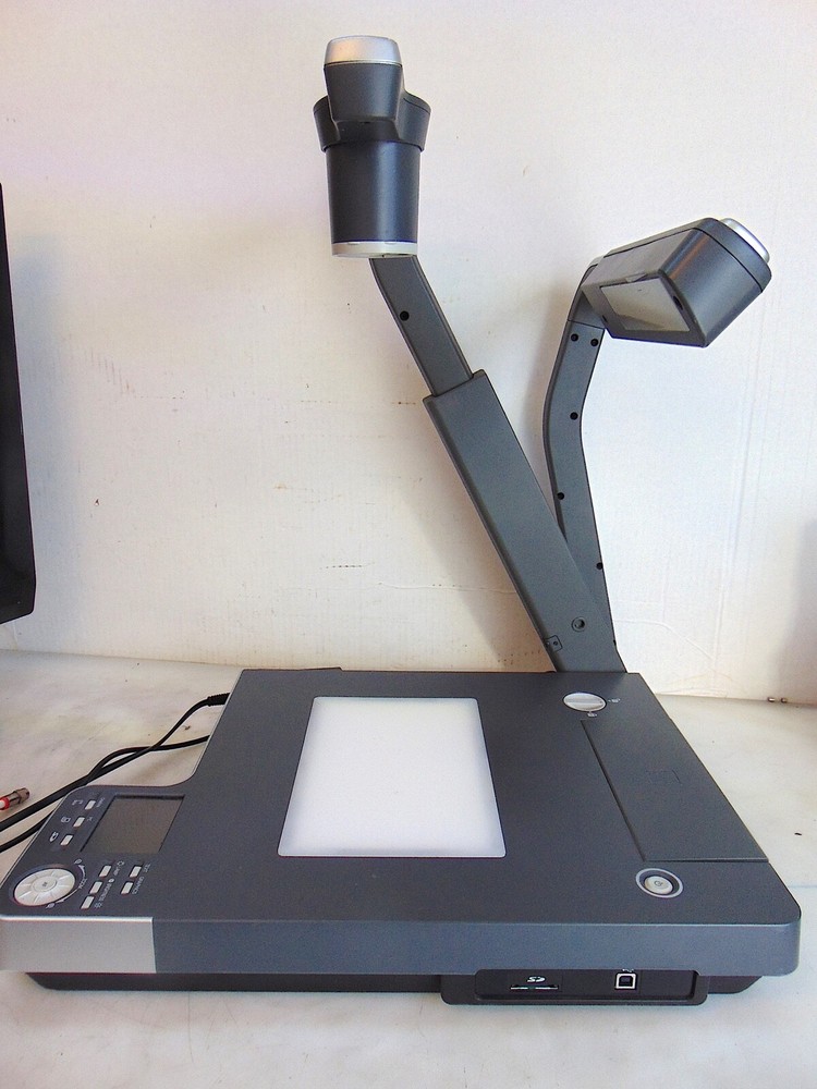 Elmo Visual Presenter Projector Model P100 - With Remote-Works Good - S7089