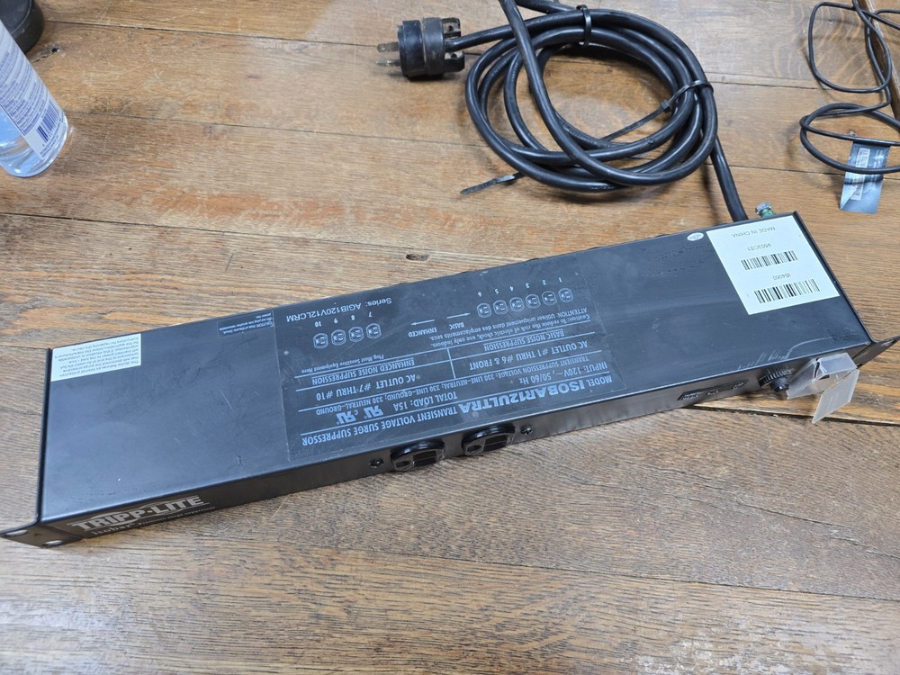 ⚡ TRIPP-LITE  12-Outlet Network Server Surge Protector ISOBAR12ULTRA