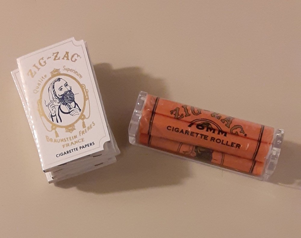 Zig-Zag 78mm Cigarette Roller Plus Papers
