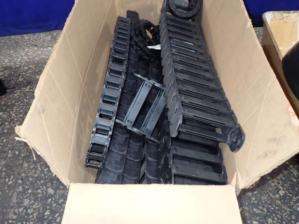 CONDUIT TRACKS 08251470826