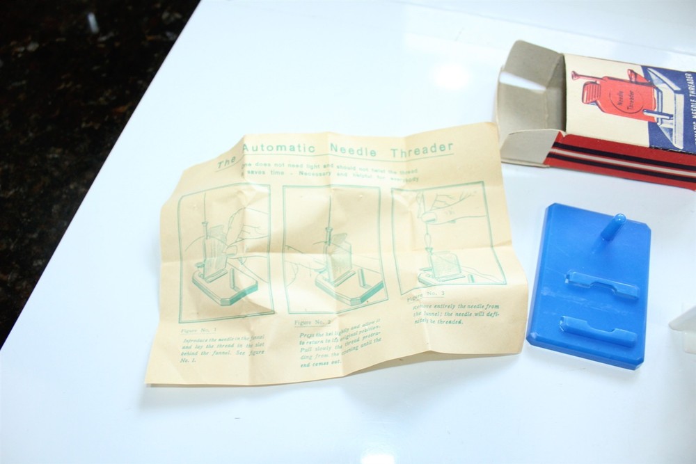 Vintage Automatic Needle Threader With Thread Cutter In Original Box