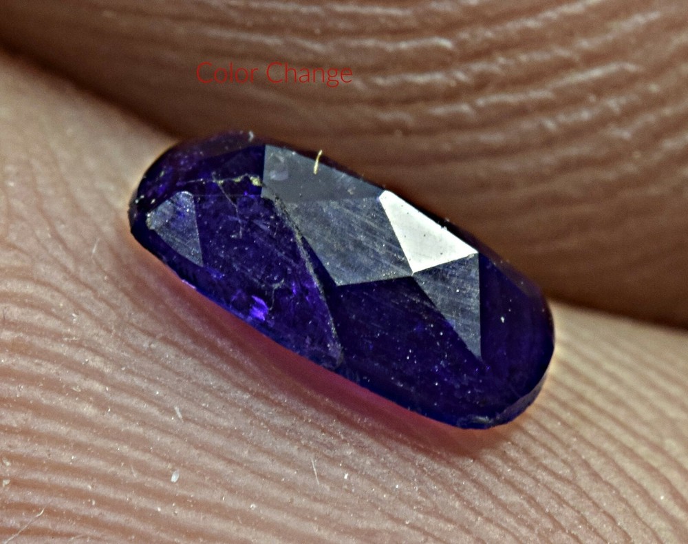 0.30 CARAT FLUORESCENT PHOSPHORESCENT SHARP TENEBRESCENT FACETED HACKMANITE