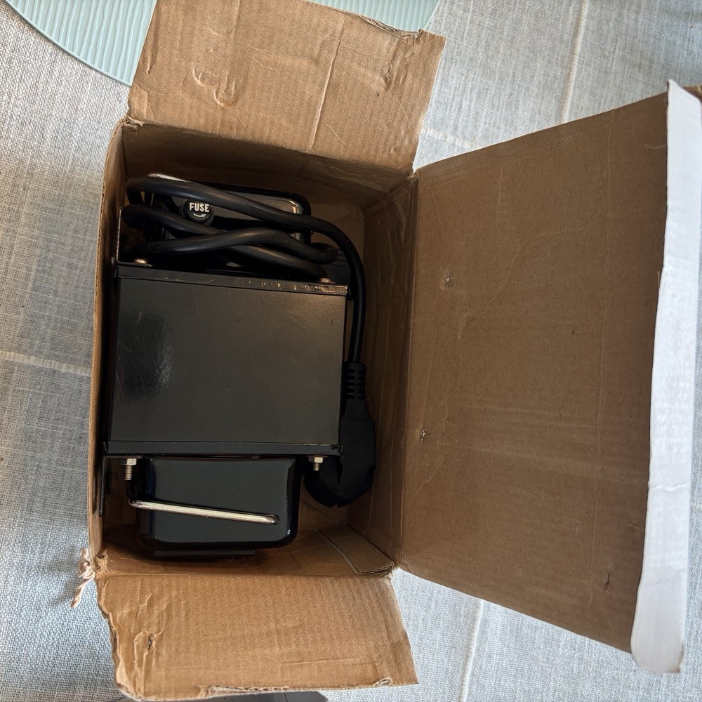 Simran THG-750 Step Up & Down Voltage Transformer 750W