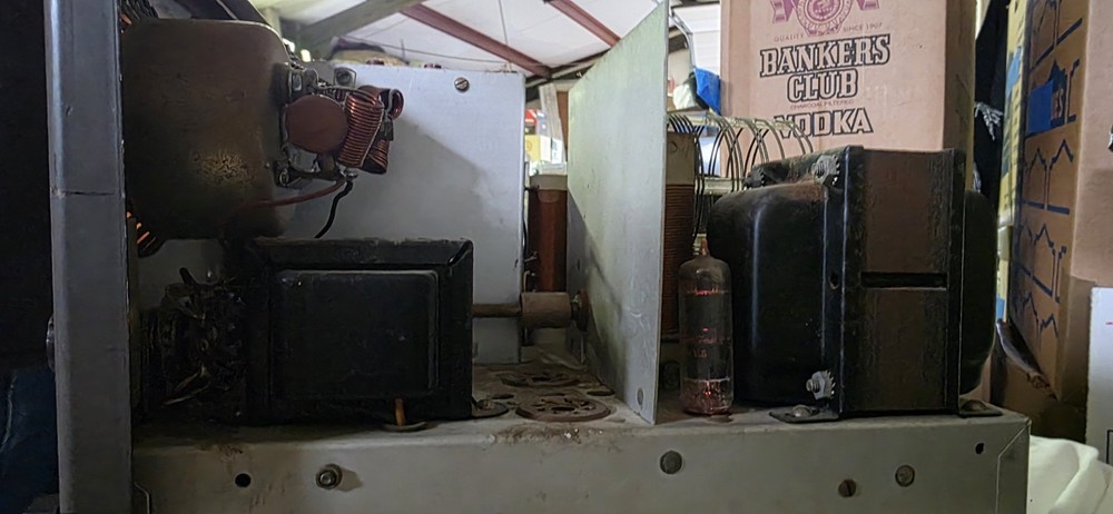 VINTAGE JOHNSON VIKING RANGER TRANSMITTER