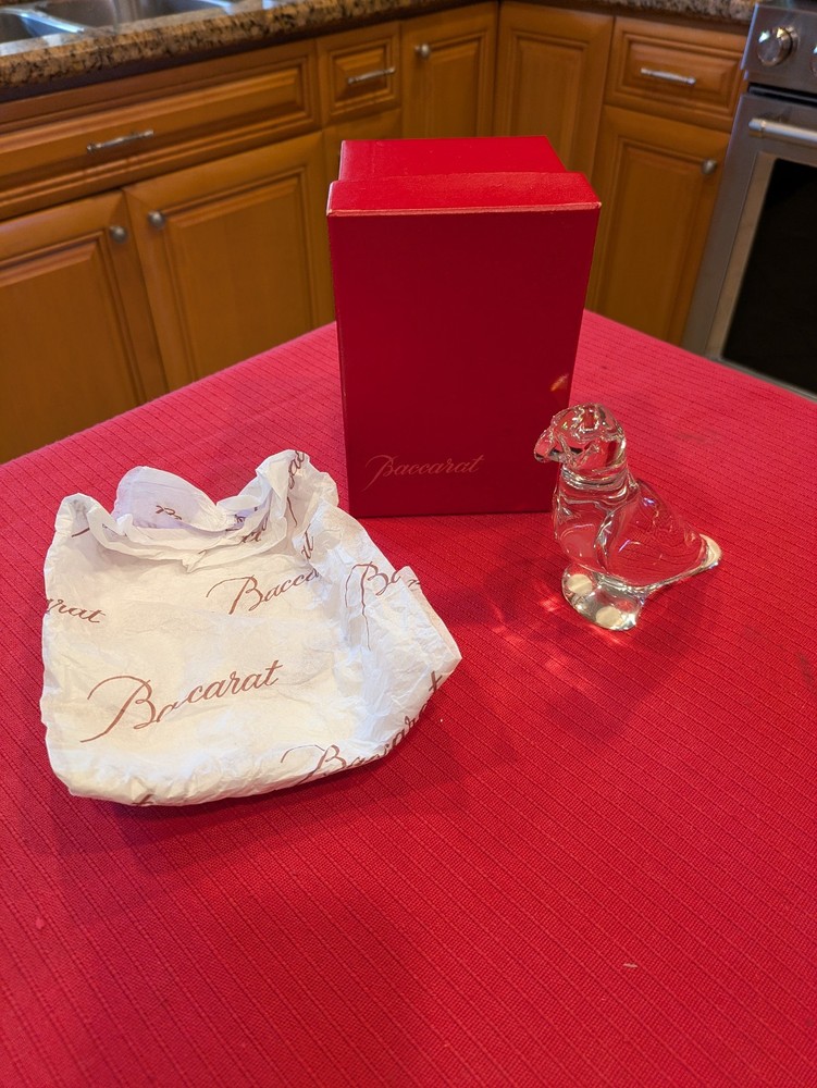 "NIB"  BACCARAT  CRYSTAL  PARROT   "MINT"  "GIFT"