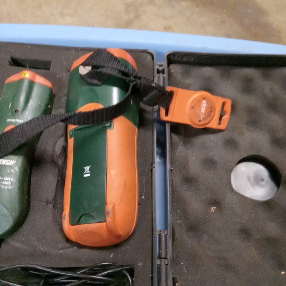 extech instruments hd200 Differential temperature data logger Needs Cleaned