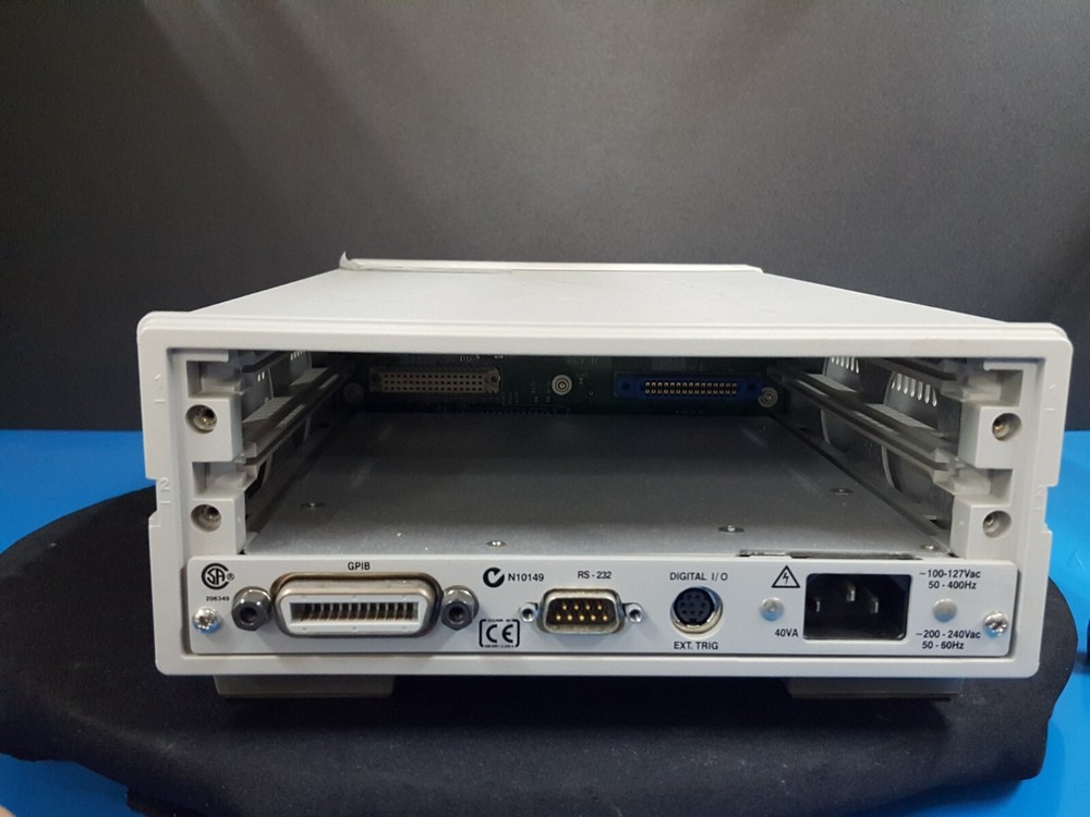 Agilent 3499B: Switch / Control System Main Frame (1396)