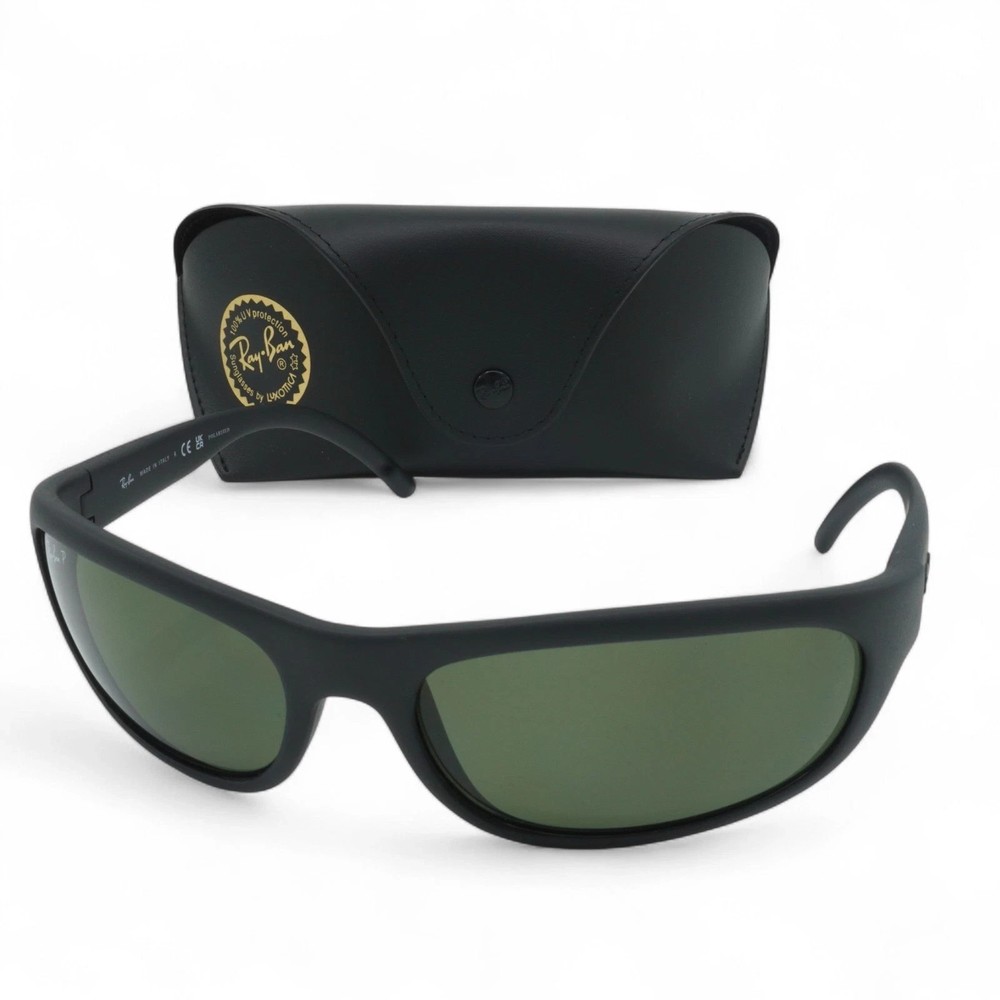 Men Ray-Ban Predator Rectangular Matte Black/ Green Polarized Sunglasses RB4033