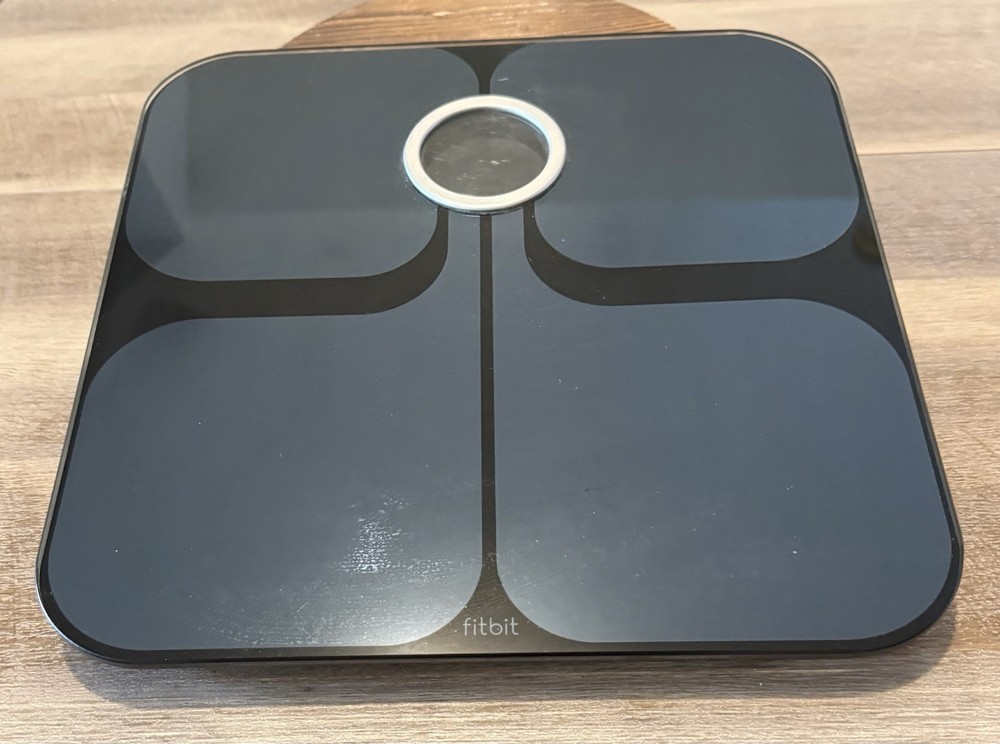 Fitbit Aria ~ Wi-fi ~ Smart Scale ~ Model FB201B ~ Black ~