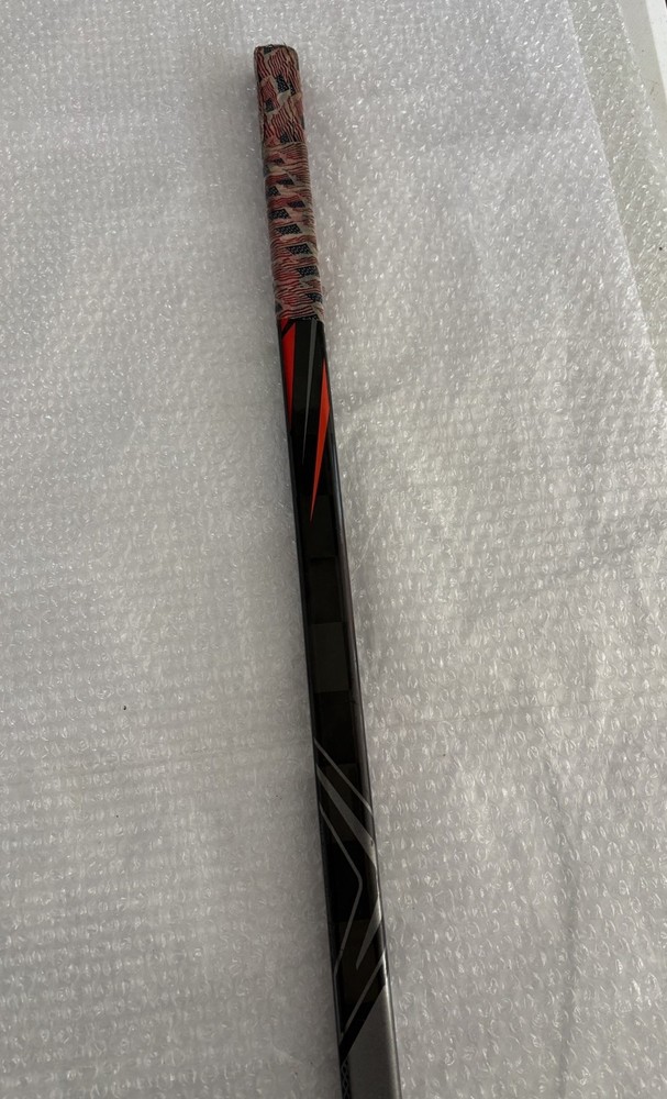 Bauer Vapor Flylite Junior 48” Left Hand P28 77 Flex Lie 5 Used