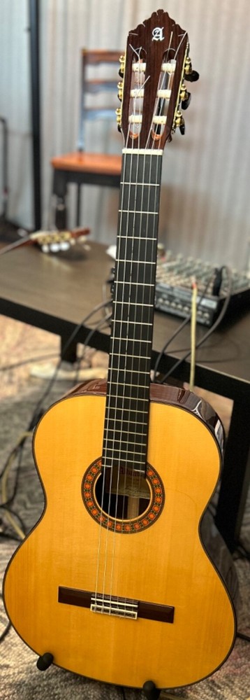 Alhambra Model 10Fp Classical Guitar