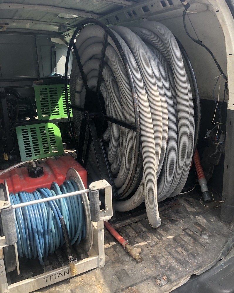 Carpet cleaning van with hydromaster 318