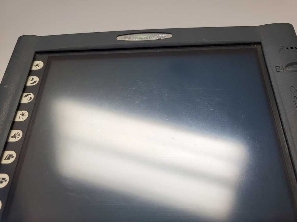 Vintage 1990's Fujitsu PenCentra 130 Handheld PC Windows CE (Powers On)