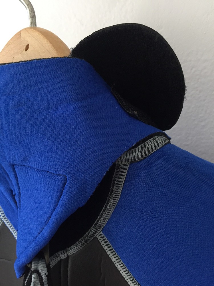 Youth 12 Realm Wet Suit