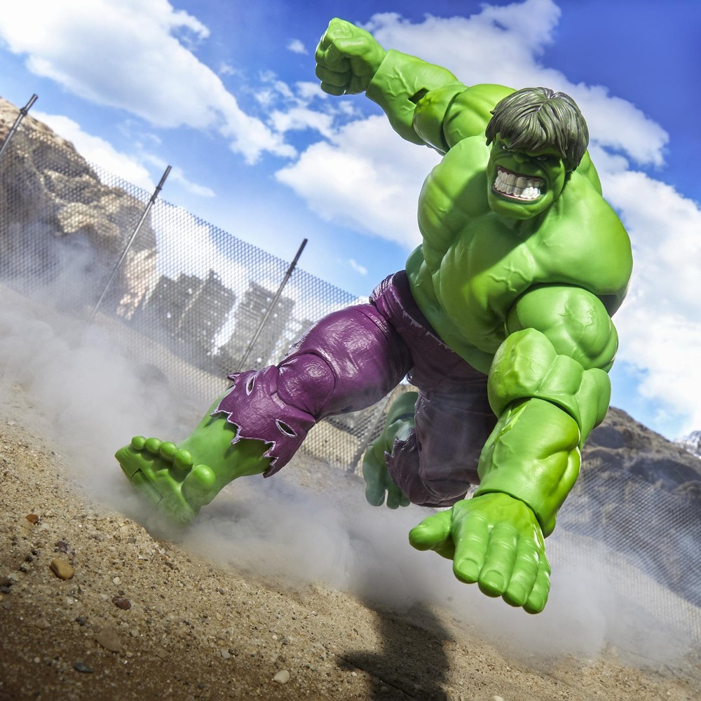 Marvel Legends Maximum Series Hulk, Deluxe Hulk Comics 8.5 inches, Green