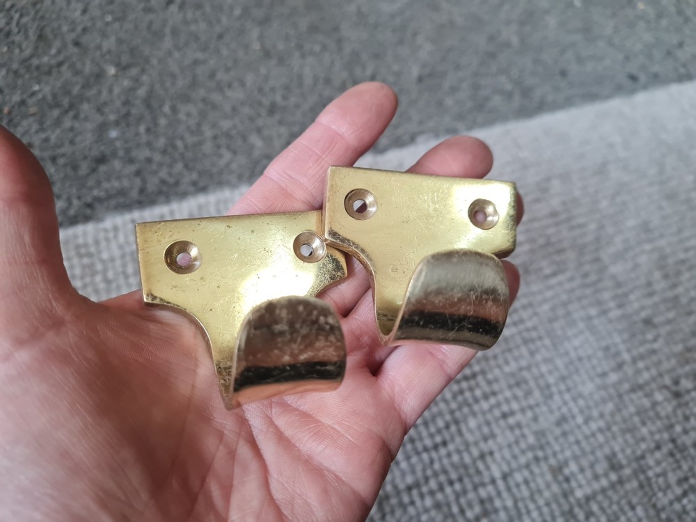 2 x Vintage Brass Sash Window handle pulls