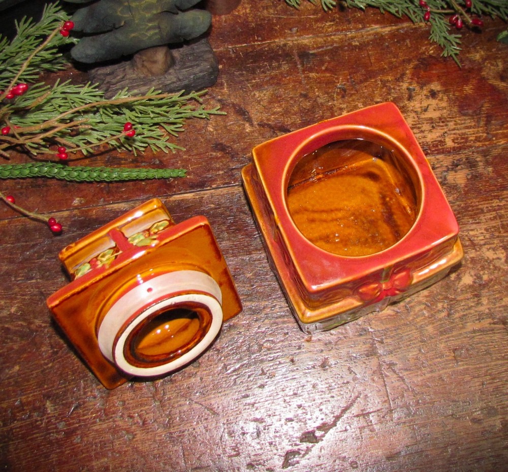 Prim Vtg Glazed Ceramic Christmas Wrapped Gift Present Stack Cookie Jar Gibson ?