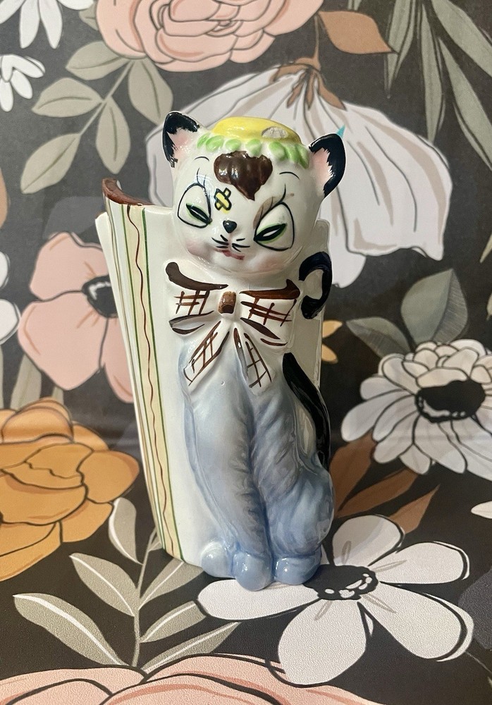 Rare PY Style Cat Wall Pocket