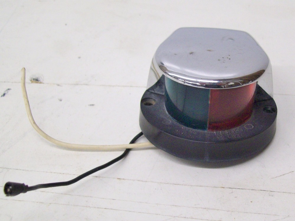 Perko Horizontal Mount Bow Light Good Condition '92 Sea Hart