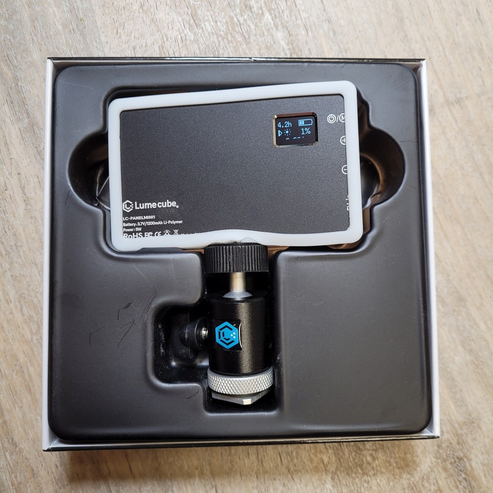 Lume Cube Panel Mini On Camera Full Spectrum LED Light Video Camera