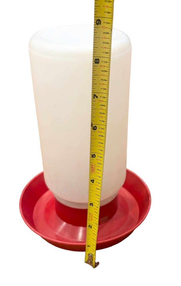 1-quart Plastic Poultry Watered For Baby Chicks