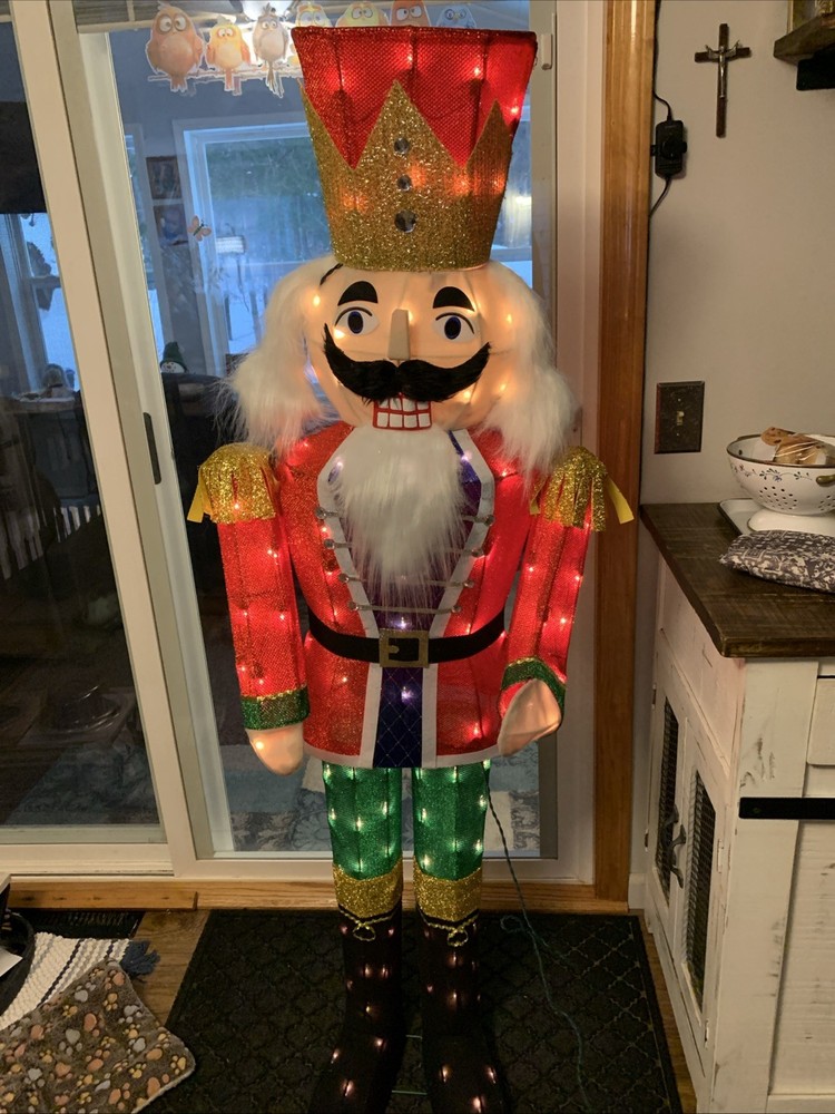 5’ Nutcracker King LED light Up. Red/Gold