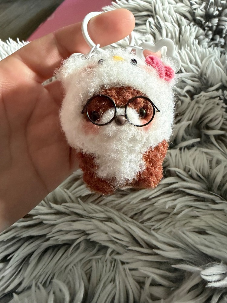 Crochet Otter in Hello Kitty Hat 🦦