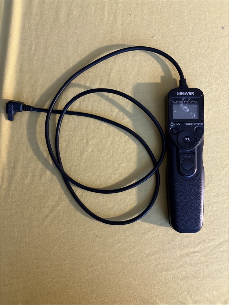 PocketWizard Plus II Transceiver Plus Stroboframe And Neewer Remote.