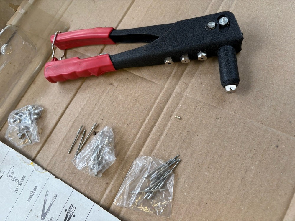 ROSS TOOLS MULTI SIZES POP RIVETER RIVETING GUN, WITH SOME POP RIVERTS, In Pack