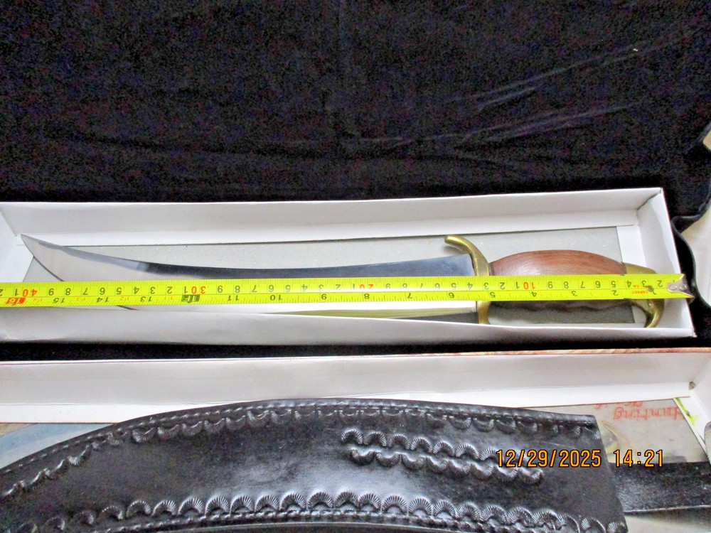 KNIFE, ALI BABA STYLE, GREAT CONVERSATION PIECE/WITH SHEATH