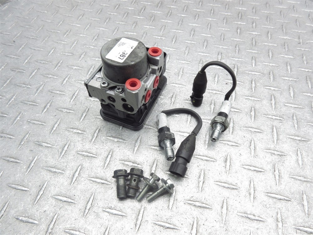 2018 Indian Chieftain Dark Horse ABS Pump Anti Lock Brake Module Control Unit