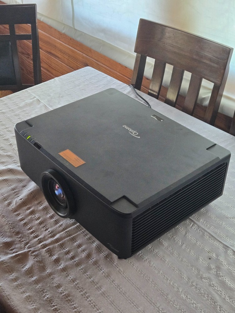 Laser Projector Optoma ZU720T Used