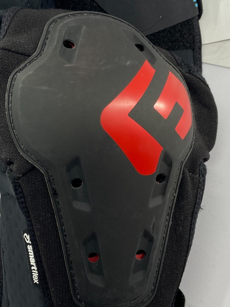 G-Form E-line Knee Guards- Black- Size Small