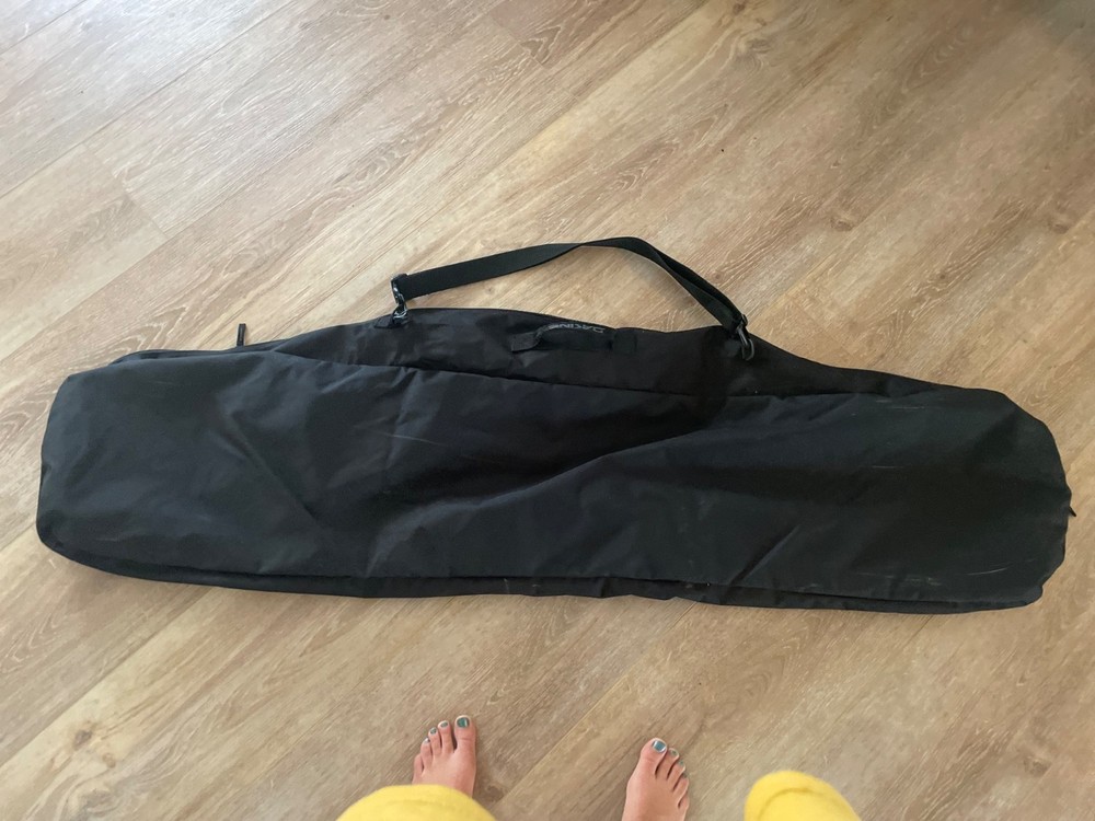 dakine snowboard bag not padded