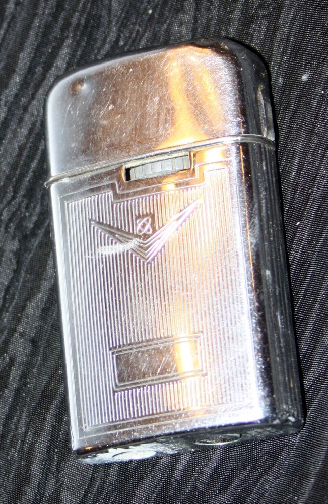 VINTAGE RONSON CLASSIC VARAFLAME LIGHTER ATOMIC CHEVRON DENTED