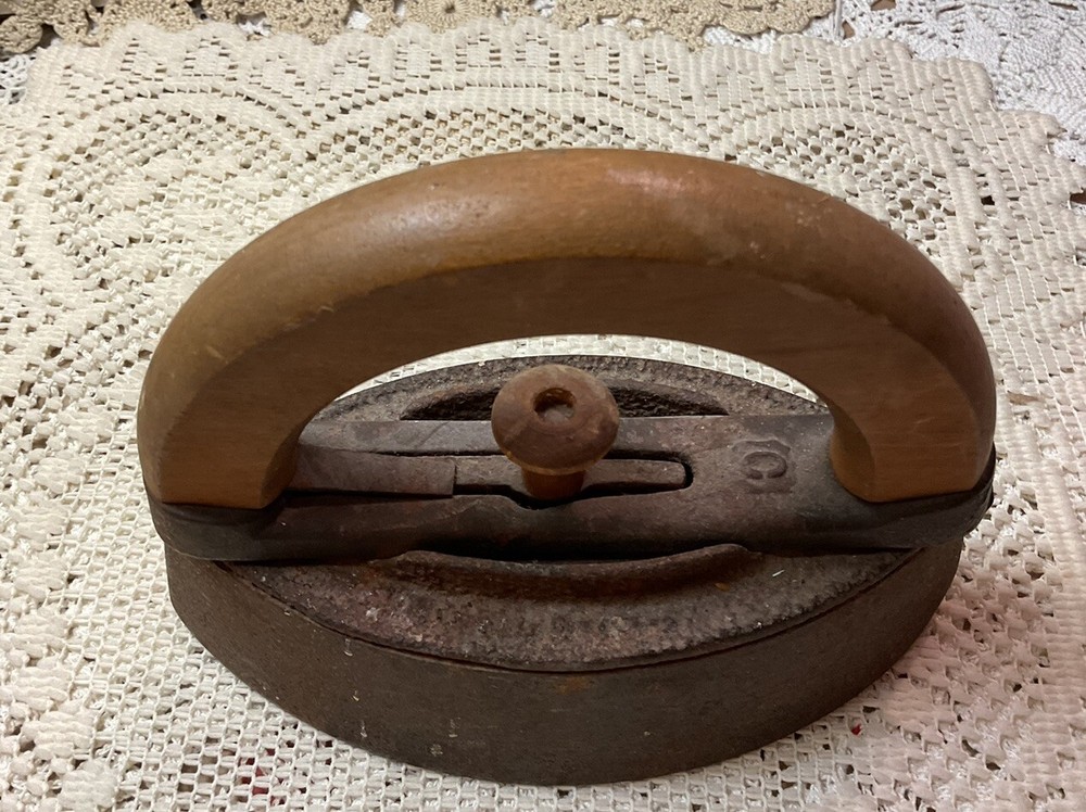 Antique Sad Iron 4# with Detachable Handle Type C
