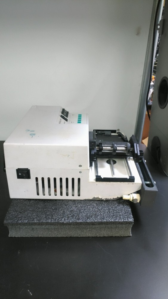 LABSYSTEMS Multidrop 384 Microplate Dispenser Type 832