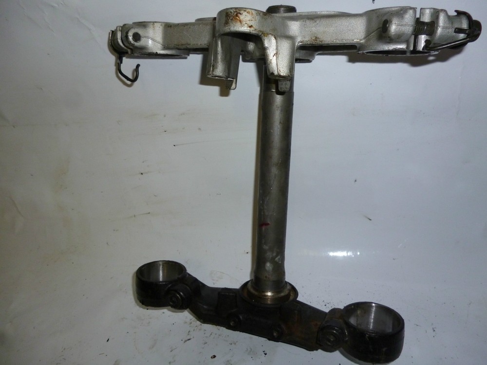 HONDA  CBR1000 FR TOP AND BOTTOM YOKES