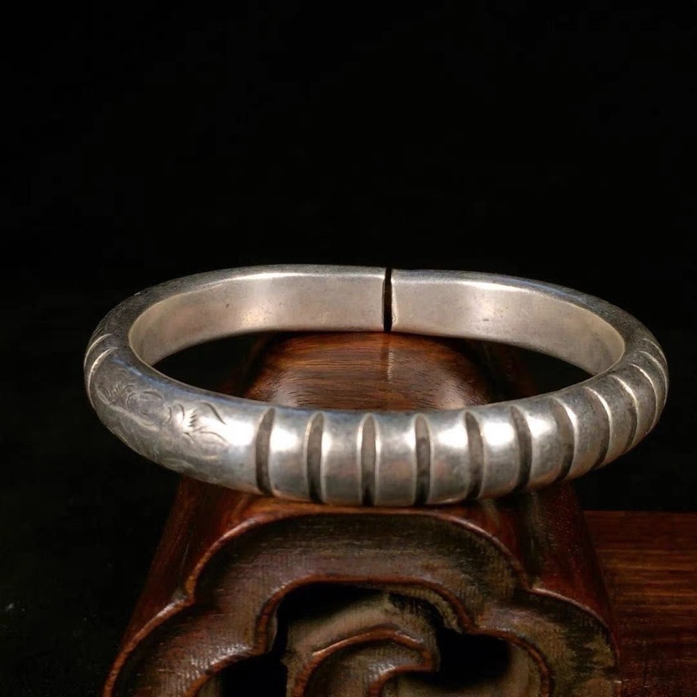 1pc Bracelet with Auspicious Silver Pattern Inner Diameter (59Mm) Movable Mouth