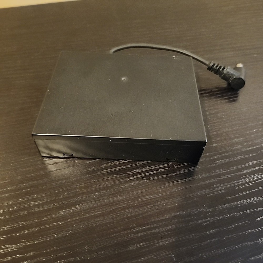 12V Battery Box & 12 Volt Plug (substitute for plug-in supply) Used Untested