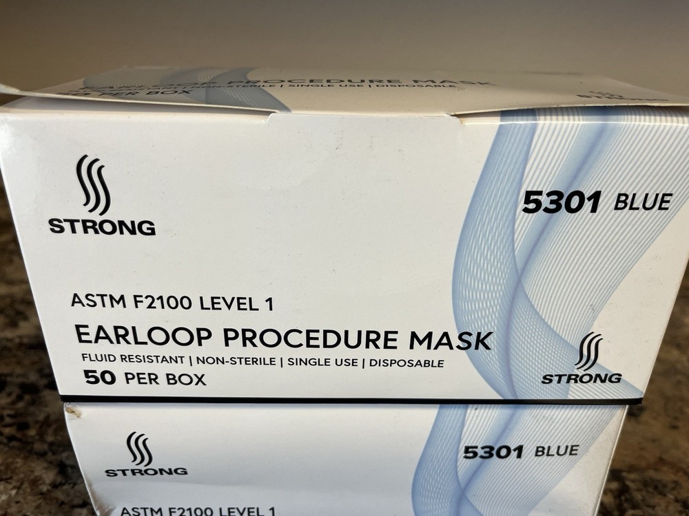 Ear loop procedure mask type 530 one blue 50 mask per box . 2 boxes, 100 mask .