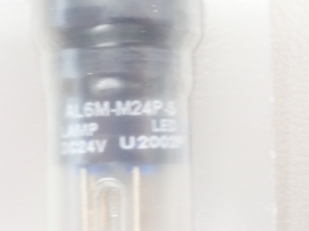 IDEC AL6M-M24P-S Pushbutton, Momentary, Illuminated Blue, 24V