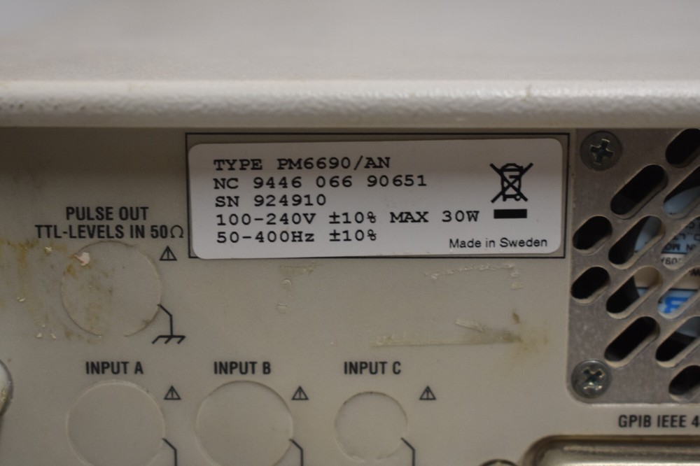 Fluke PM6690 2.7 GHz Frequency Counter