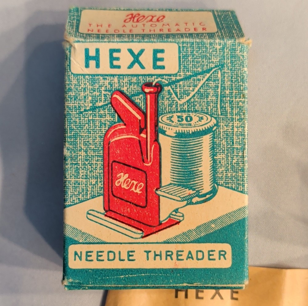 Hexe Automatic Needle Threader Red/White with Box & Instructions for Sewing