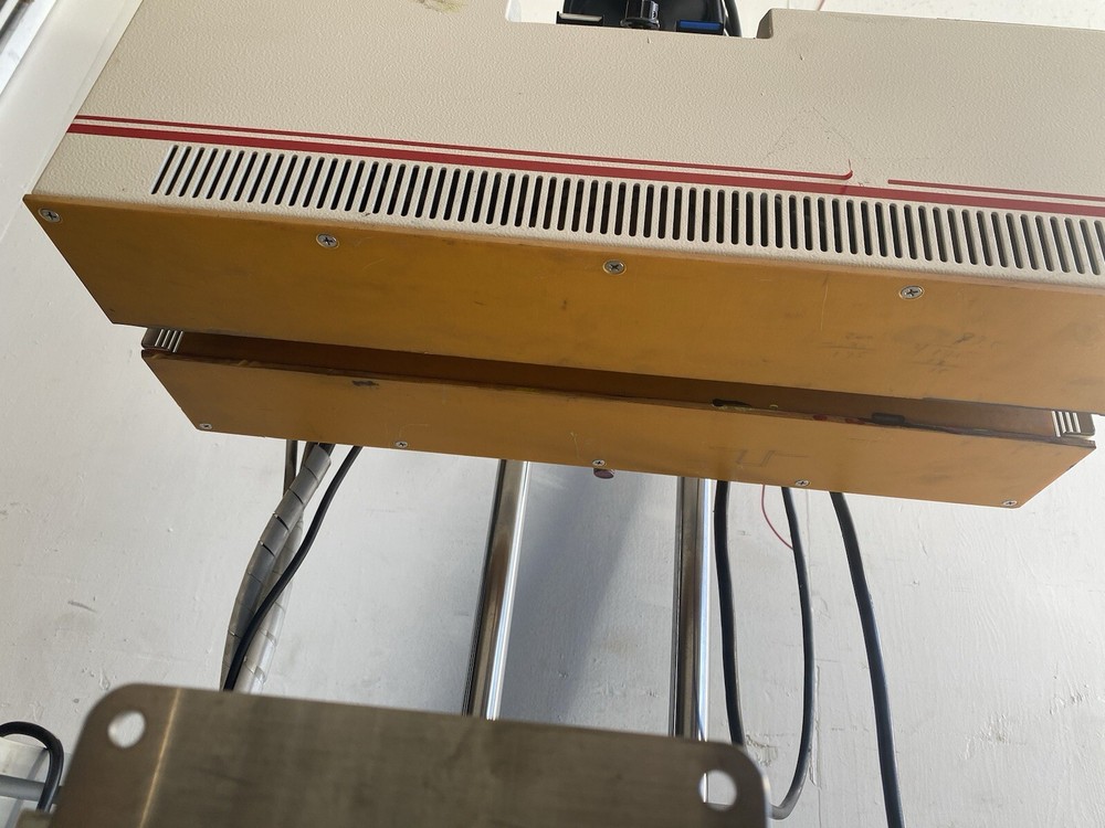 Label-on Labeler & Induction Sealer