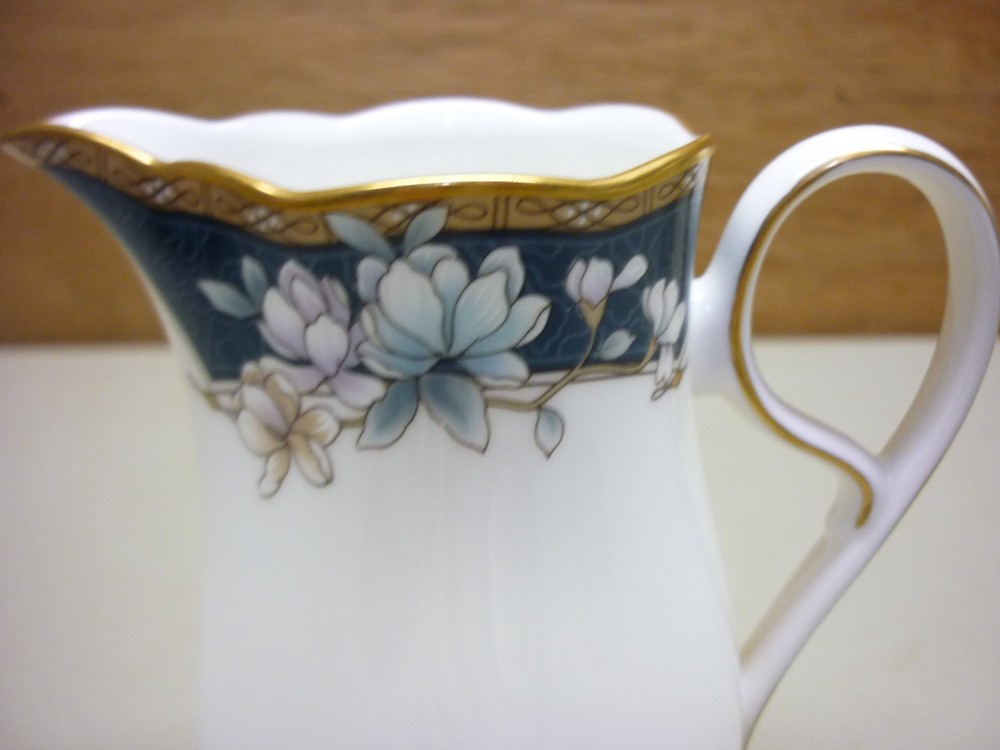 Noritake Sandhurst Creamer