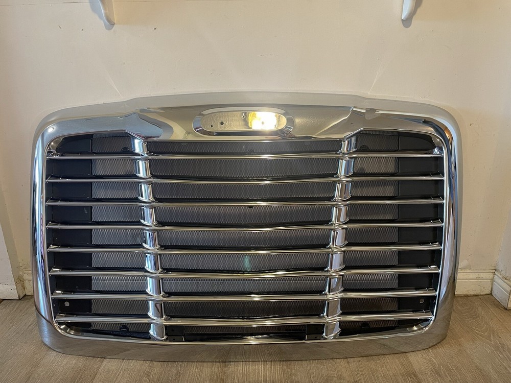 Grille with Bug Screen for 2008-2017 Freightliner Cascadia - Chrome
