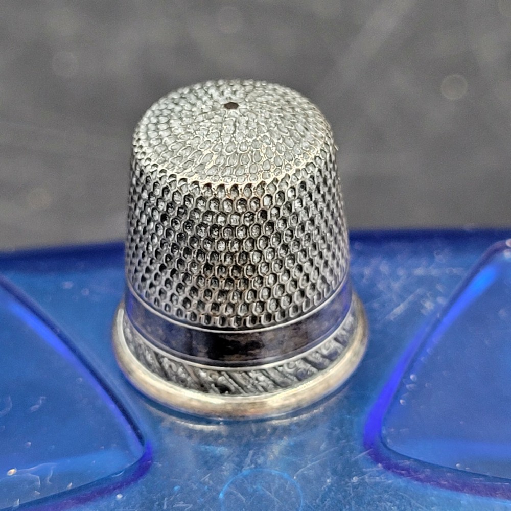 Antique Stern Brothers Slash Pattern Sterling Silver Size 8 Thimble