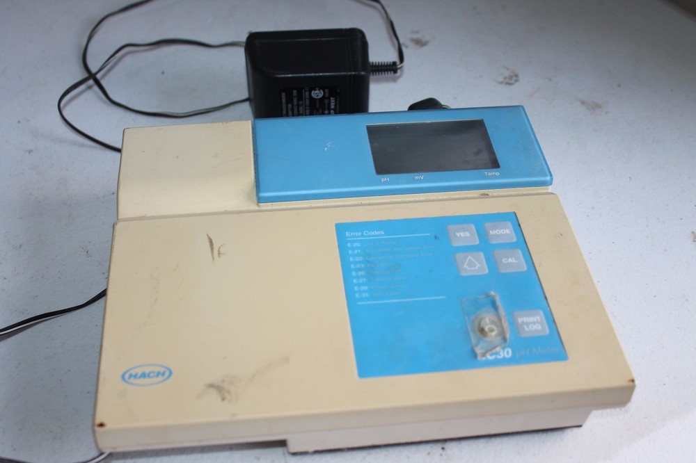 HACH EC30 Portable PH Meter #50100-60