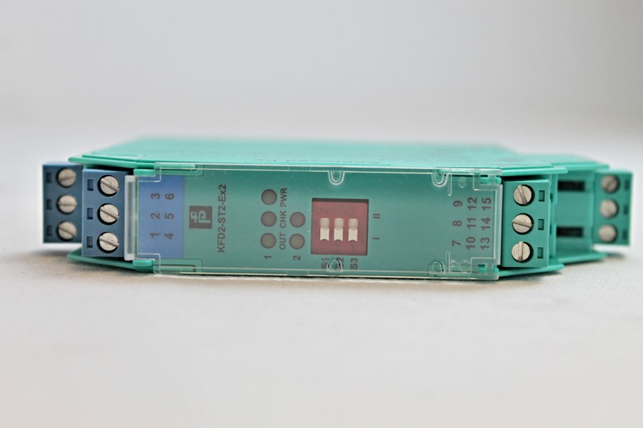 Pepperl + Fuchs KFD2-ST2-Ex2 181000 Isolating Switch Amplifier -Original Packaging/Unused-